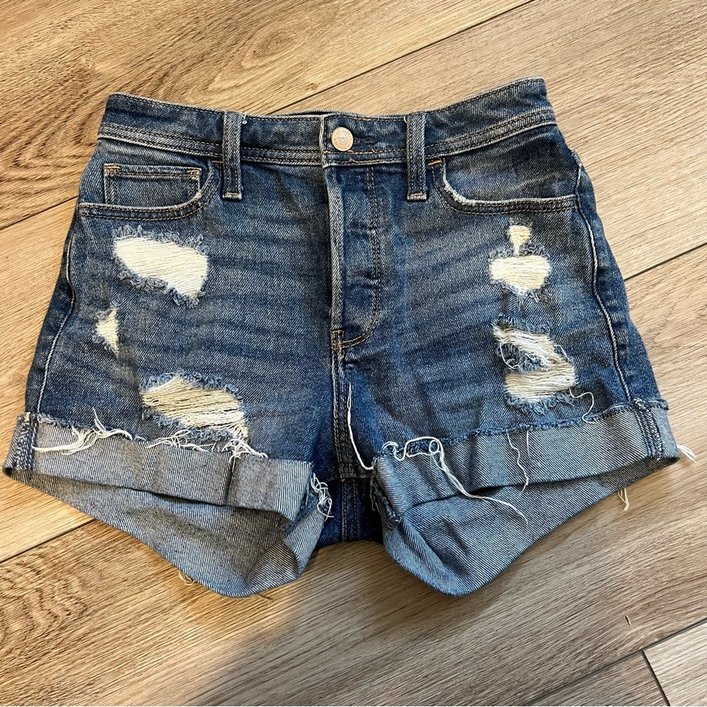 Hollister High Rise Mom Short Vintage Stretch Raw Hem Cuffed 3” 0/24 Button Fly